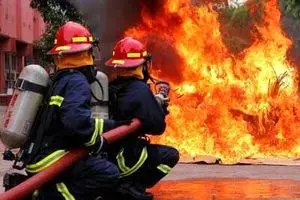 مهار حادثه آتش‌سوزی در برج سعیدیه شهرستان همدان / یک نفر جان باخت
