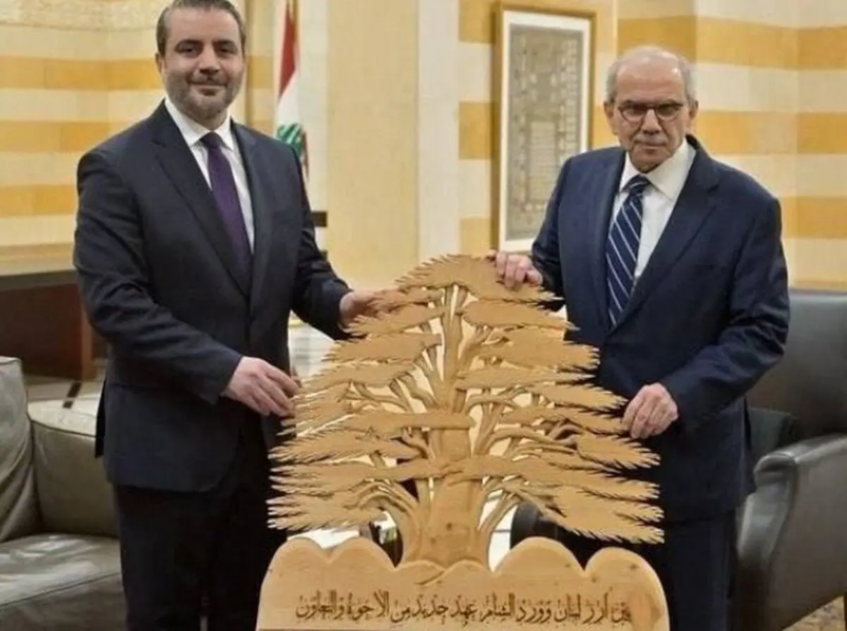 «سرو لبنان» و «گل دمشق»؛ پیام نمادین بیروت برای آغاز فصل تازه روابط با سوریه