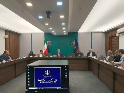 بررسی مسائل و چالش‌های هنرهای تجسمی در جلسه شورای هنر