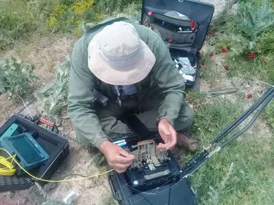 رفع قطعی فیبرنوری در مسیر فرودگاه پارس‌آباد