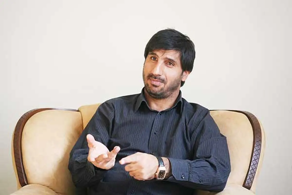 مربی خارجی به درد استقلال نمی‌خورد
