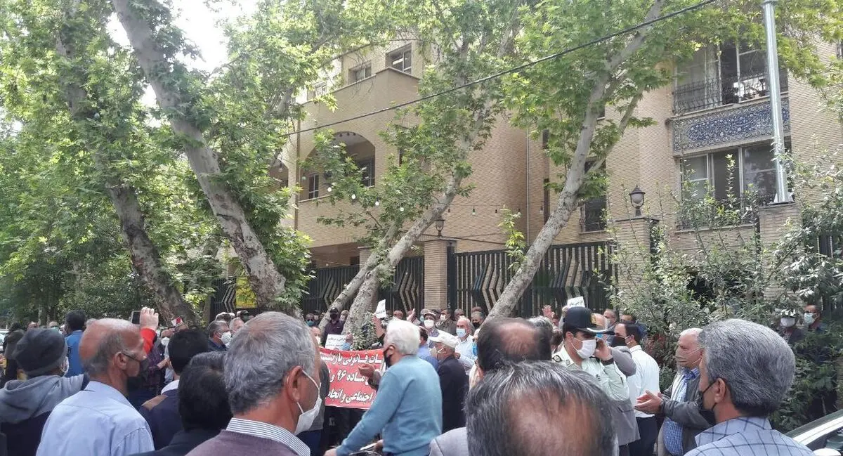تجمع بازنشستگان تامین اجتماعی در تهران و شهرستان‌ها /اعتراض به‌عدم اجرای صحیح مواد ۱۱۱ و ۹۶ قانون تامین اجتماعی