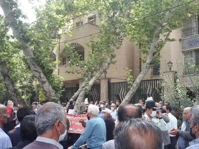 تجمع بازنشستگان تامین اجتماعی در تهران و شهرستان‌ها /اعتراض به‌عدم اجرای صحیح مواد ۱۱۱ و ۹۶ قانون تامین اجتماعی