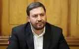 تا سیاست خودرویی اصلاح نشود، افزایش قیمت بنزین اجحاف به مردم است/ نمی‌شود هم پیاز را خورد و هم شلاق را
