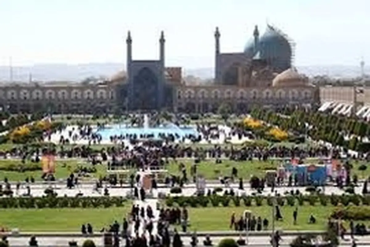 گذر آقا نورالله نجفی و ممنوعیت تردد خودرو در میدان امام(ره) لازم و ملزوم یکدیگر هستند