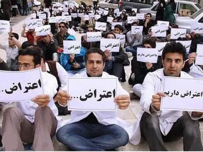 واکنش به اعتراض دانشجویان درباره افزایش ۵۰ درصدی شهریه/درآمد‌ واحدها کاهش یافت؛ شهریه را افزایش دادیم