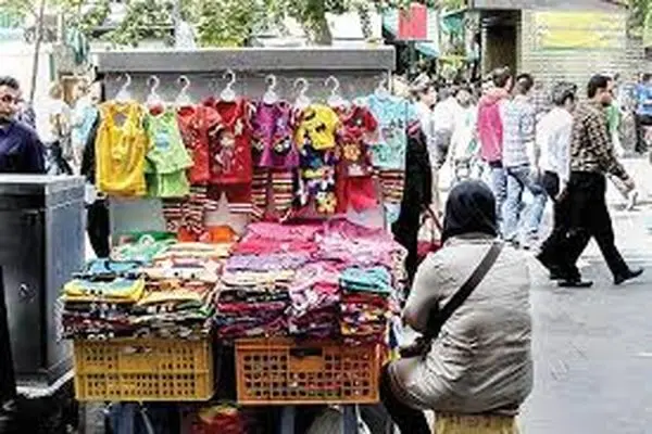 توضیح درباره رفع سد معبر در محدوده چهارراه ولیعصر تا خیابان جمهوری/ استفاده از ۳۰۰ نیروی معبربان و شهربان در دو شیفت