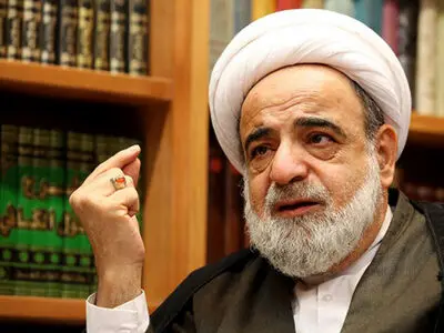 زندگی طلاب زیر خط فقر است/هیچ گاه همسرم را یک خادم نپنداشتم/با ماهواره مخالف نیستیم