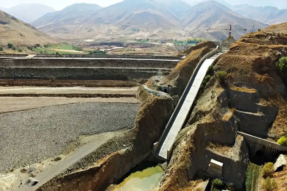 عملیات اجرایی سد کمندان ازنا در آخرین مراحل/ افتتاح سد منوط به جابه‌جایی روستای کمندان است