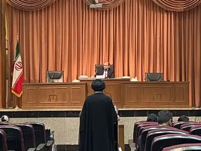 از زمانی که با نبود پانسمان مواجه شدیم، زخم‌های فرزاندانمان افزایش یافت/ فرزندم ۱۷ بار عمل مِری انجام داده است/ بسیاری از پانسمان‌ها به افغانستان ارسال شد