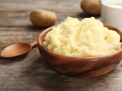 طرز تهیه پوره سیب زمینی برای نوزاد