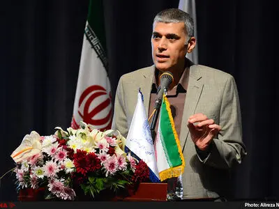 وکلا در دادخواهی از حقوق مردم کمک کنند