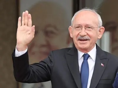 پیشتازی قلیچدار اوغلو در استانبول