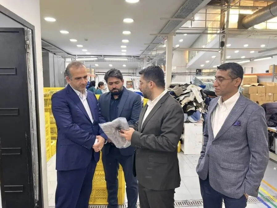 بازدید طاعتی‌مقدم از کارخانه «جین‌وست» در تهران