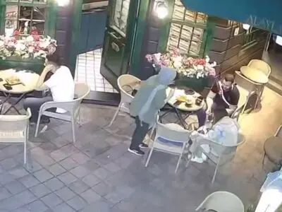 سرقت گردنبند طلا در سعادت آباد تهران + فیلم