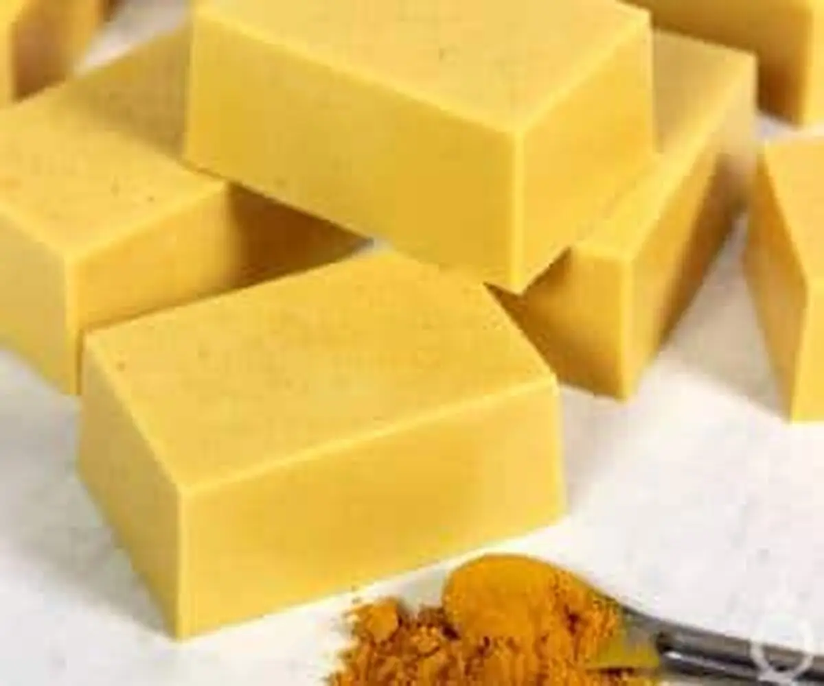 تهیه صابون زردچوبه در منزل و مزایای استفاده از آن