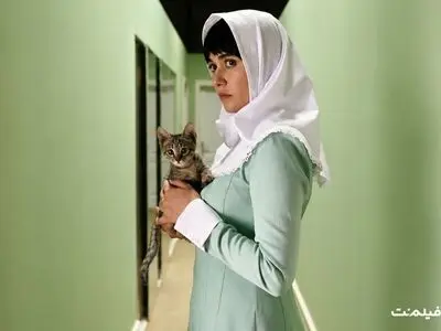 اکران آنلاین «سرریز» با بازی پریناز ایزدیار و مجتبی پیرزاده