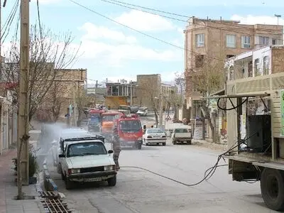 پدافند هوایی ارتش معابر شهرها و روستاهای اراک را ضدعفونی کرد