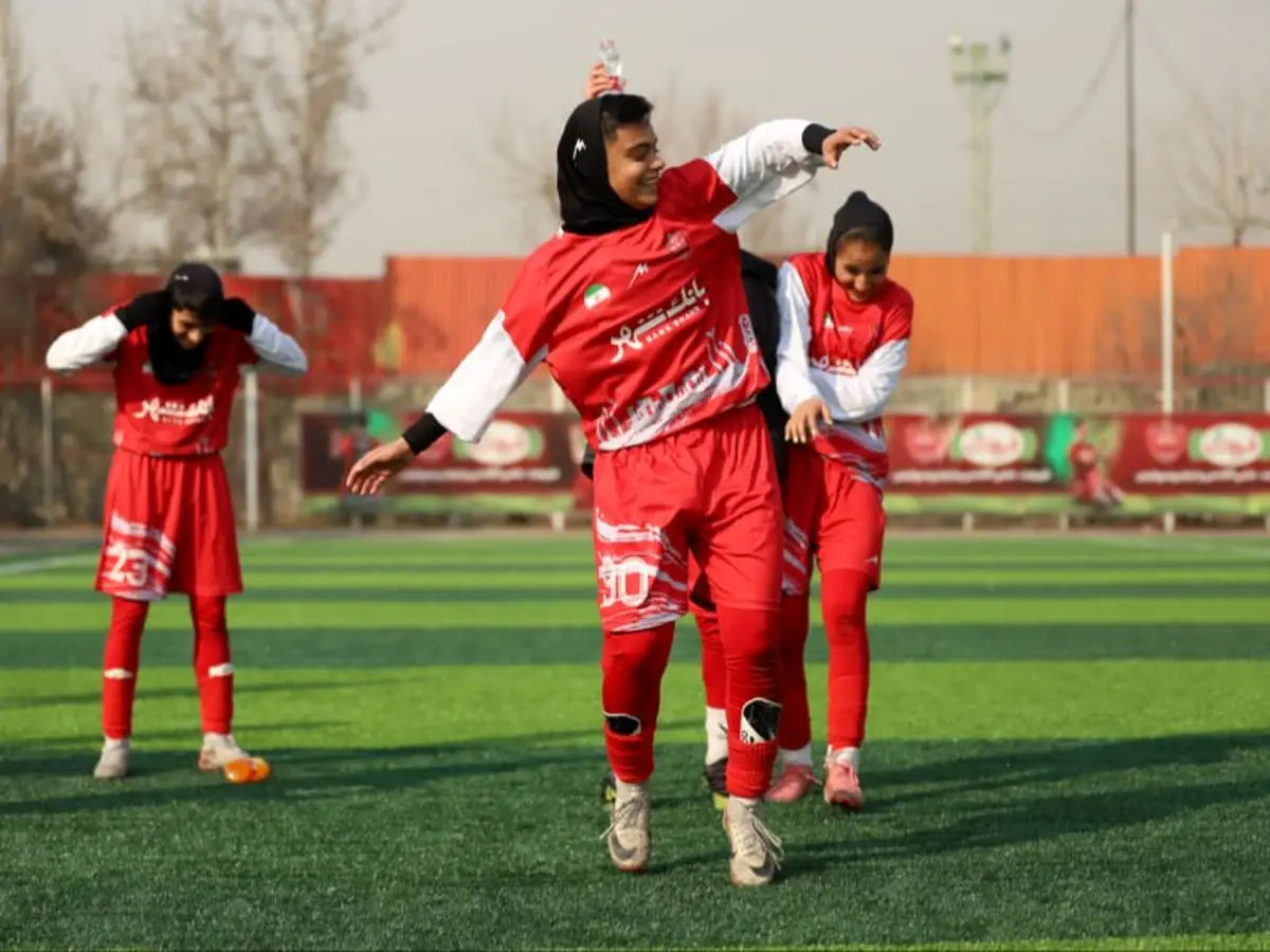 شادی گل مشهور حسین کنعانی در تیم زنان پرسپولیس