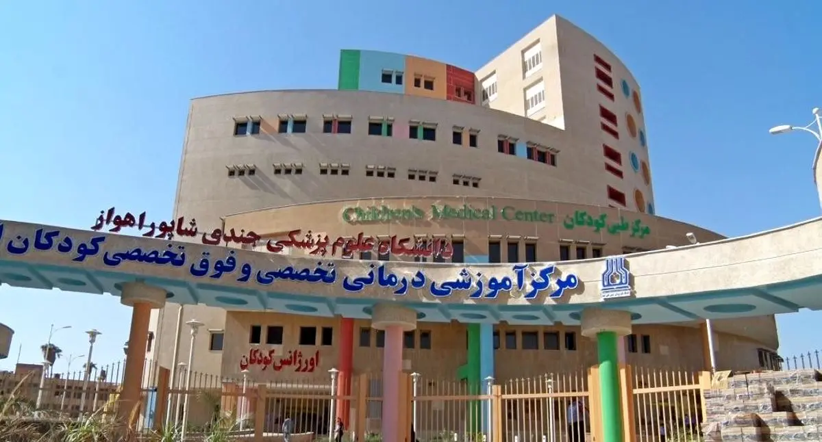 بهبود و ترخیص کودک اهل شوش که توسط سگهای بلاصاحب زخمی شده بود