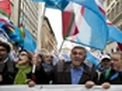 اصلاح قانون کار ایتالیا به اعتراض کارگران ایتالیایی منجر شد