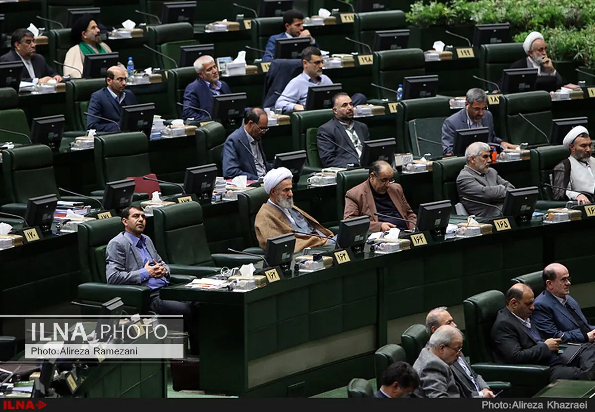 آستان‌های مقدس و قرارگاه‌های سازندگی مشمول پرداخت مالیات شدند