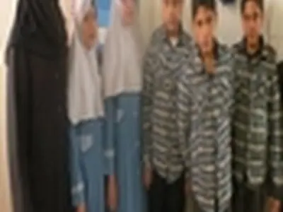 پنج قلوهای کاشانی از معلم خود تقدیر کردند