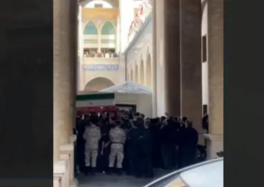 ورود پیکر مطهر رهبر شهید انقلاب به مصلی تهران + فیلم