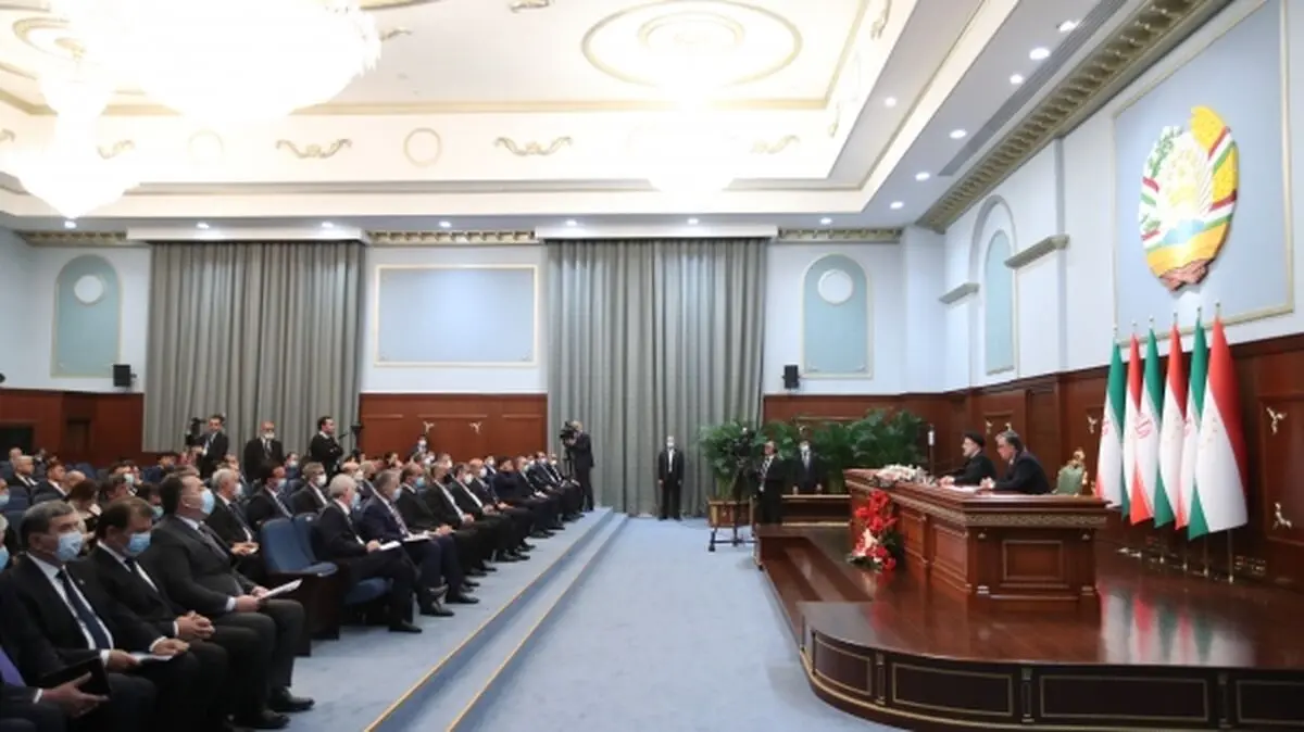 ایران وطاجیکستان توقعان على وثائق للتعاون الثنائی
