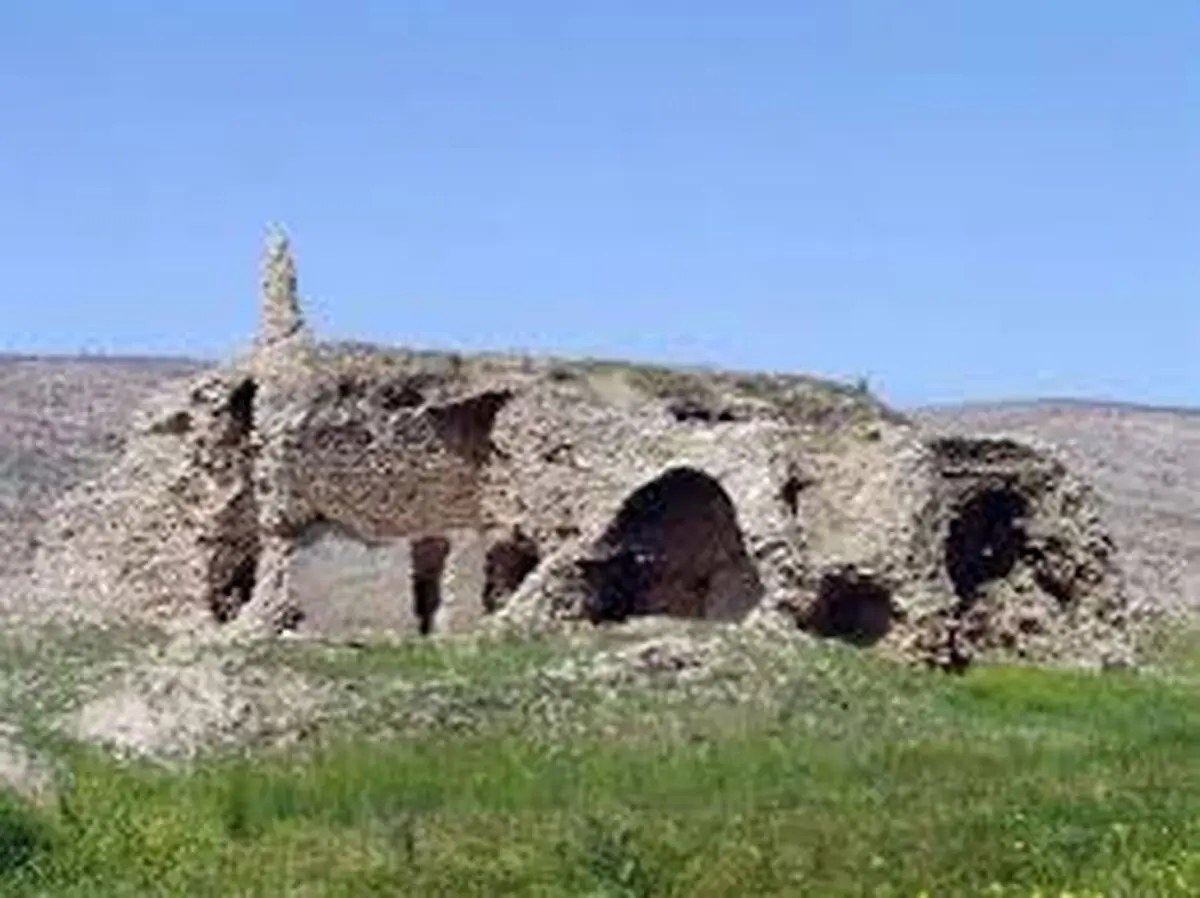آزادسازی حریم بنای کوشک اردشیر در دشتستان