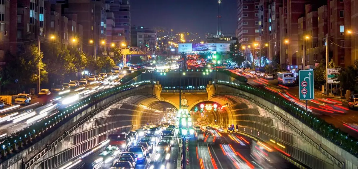 هر دو مسیر تونل توحید امشب مسدود است