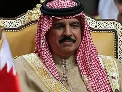  Bahrain’s Ruler Orders Cabinet Reshuffle amid Debt Crisis