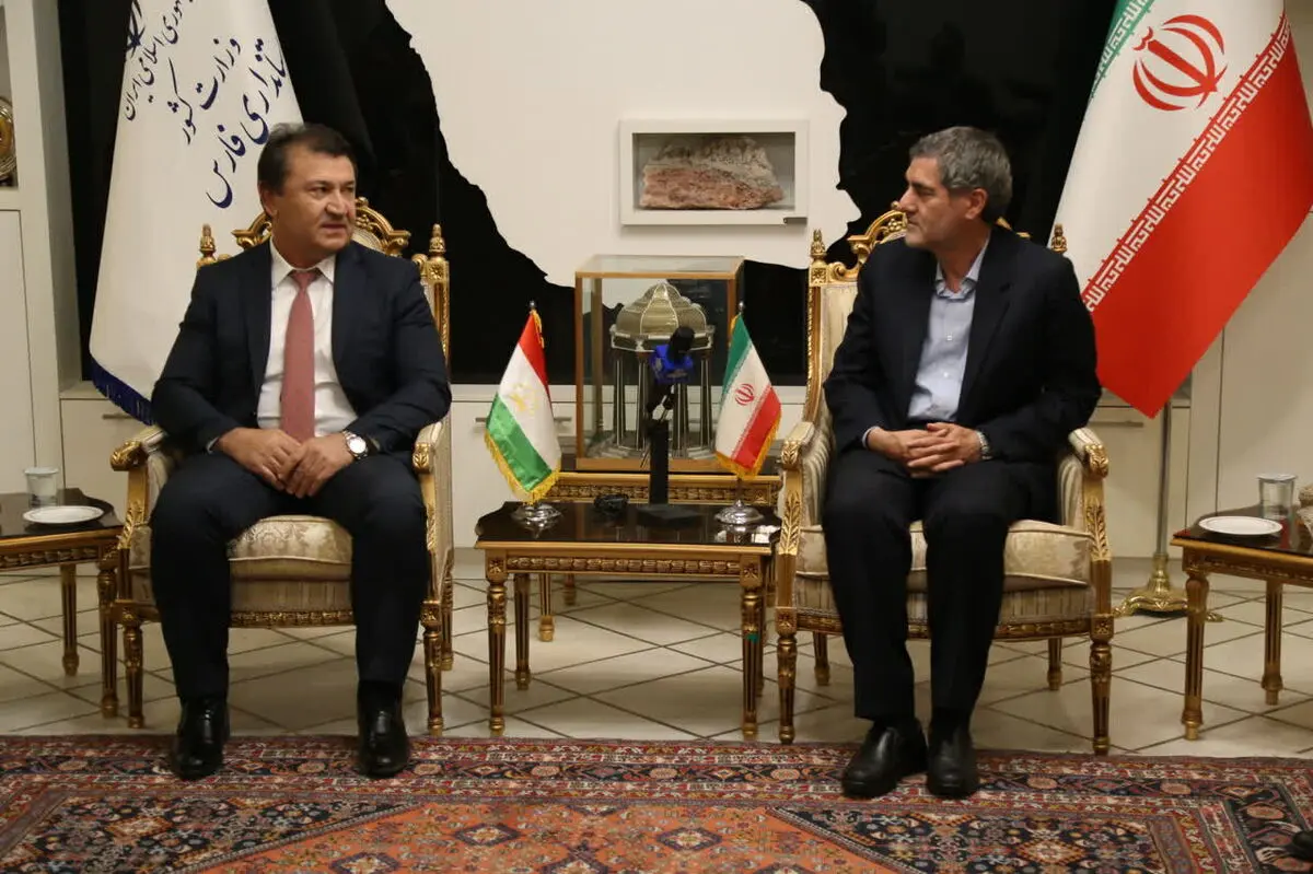 آمادگی شیراز برای توسعه همکاری‌ها در حوزه گیاهان دارویی با تاجیکستان 