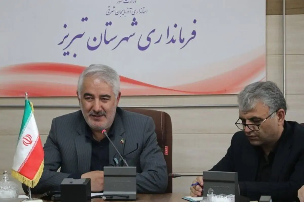 همه ادارات خدمات رسان بدون تعطیلی در کنار مردم هستند