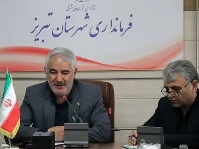 همه ادارات خدمات رسان بدون تعطیلی در کنار مردم هستند