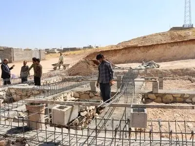 ساخت مسکن محرومین در روستای گیاهزار شیراز کلید خورد