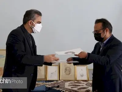 اهدای ۱۰ اثر از حسین بهزاد توسط یک ایرانی مقیم فرانسه