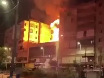 ساختمان دفتر بانک اسلامی القرض الحسنه در حومه جنوبی بیروت در نتیجه حمله هوایی اسرائیل به طور کامل ویران شد + فیلم