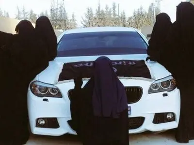 زنان یک سوم نیروی داعش را تشکیل می‌دهند/عکس