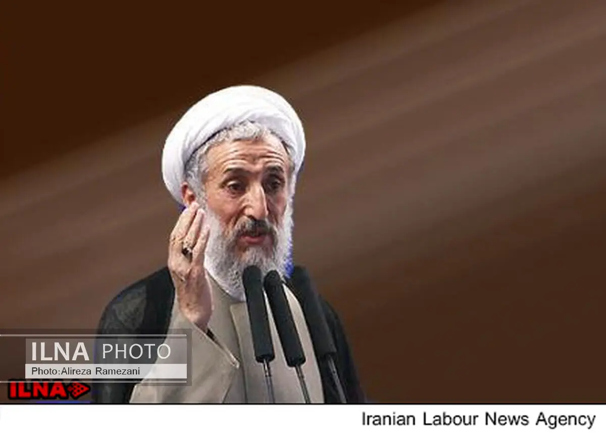 انرژی هسته‌ای شیر بی یال و دم نشود/ بیگانه در خیانت چیزی کم نمی‌گذارد 