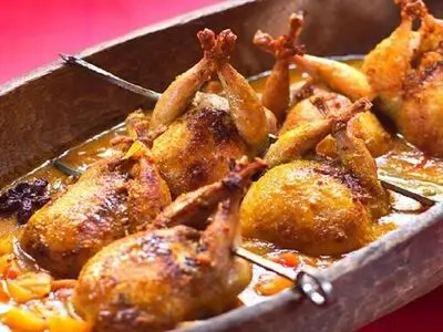 طرز تهیه خورش بلدرچین مجلسی با سس پرتقال