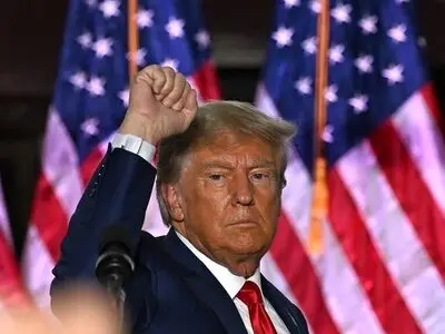 دفاع ترامپ در برابر اتهام‌های مرتبط با نگهداری اسناد محرمانه