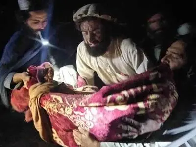 عشرات القتلى والجرحى جراء زلزال ضرب ولایة بکتیکا جنوب شرقی أفغانستان 