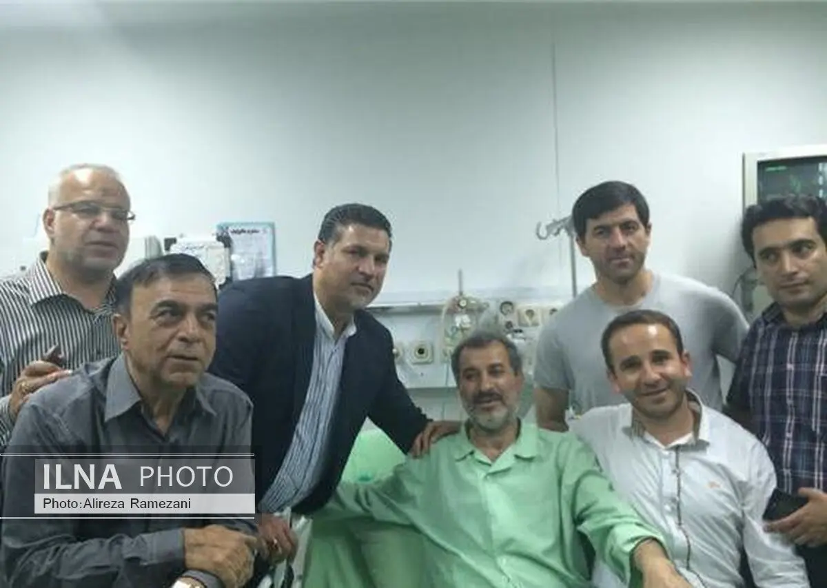 عیادت علی دایی از محمد مایلی‌کهن در مرکز قلب ایران