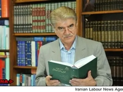 ممنوع‌الکار کردن روزنامه‌نگاران خلاف قانون است