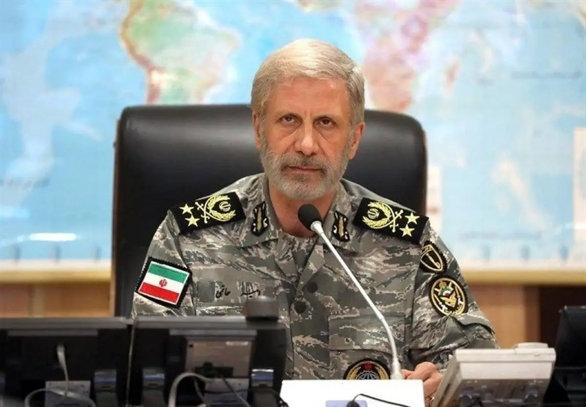 قائد الجيش الإيراني: قدراتنا الصاروخية وطائراتنا المسيرة جاهزة ويجب ألا نستهين بالعدو