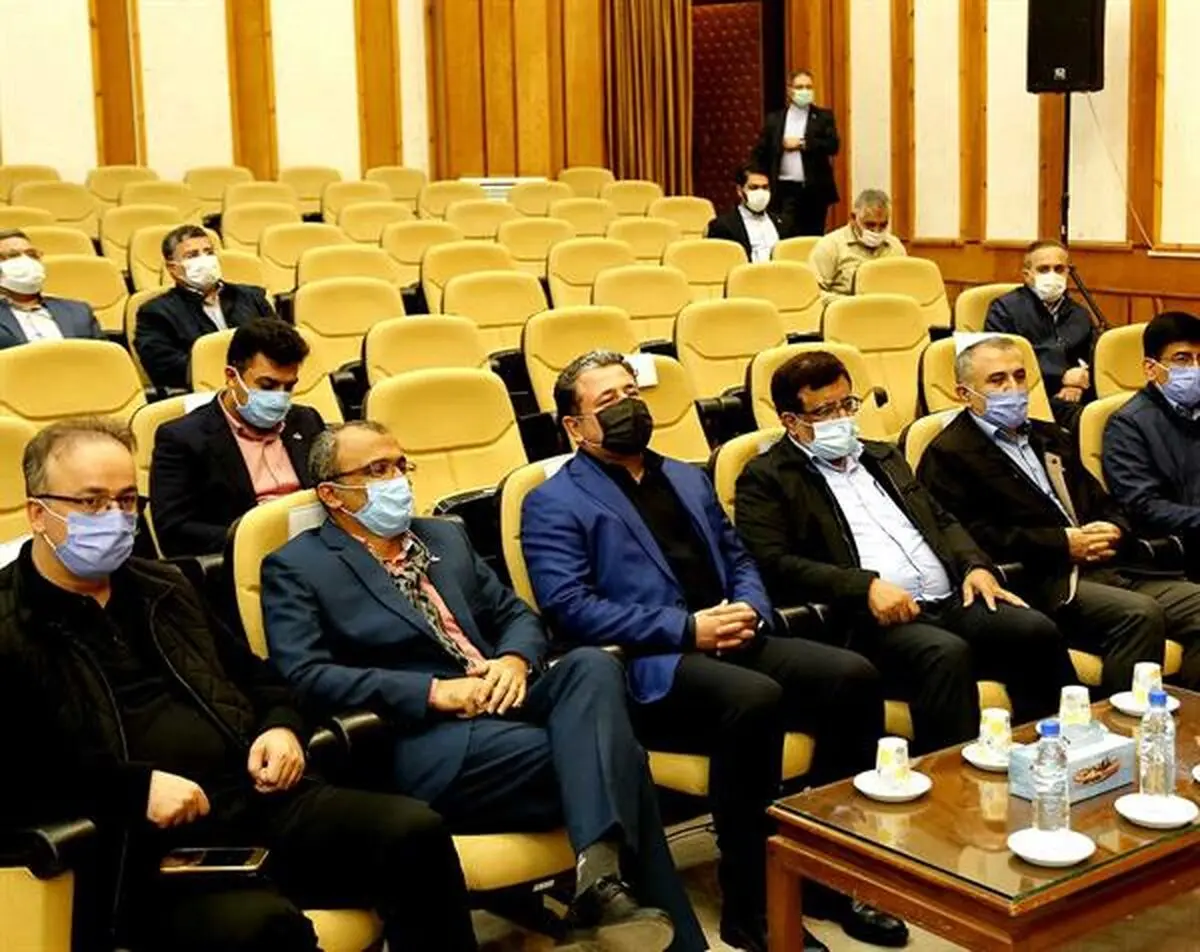 تقدیر از کارمندان نمونه پتروشیمی امیرکبیر / مدیرعامل بانک تجارت: ۵۹ درصد تعاملات صنعت پتروشیمی بر عهده بانک تجارت است