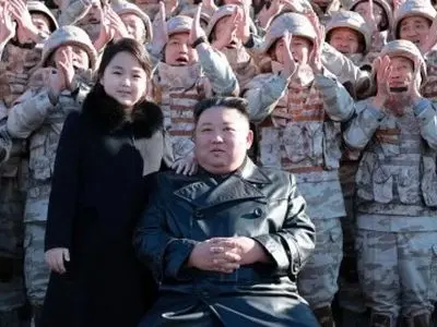 دختر ۱۳ ساله کیم فرماندهی برنامه هسته‌ای کره‌شمالی را بر عهده گرفت