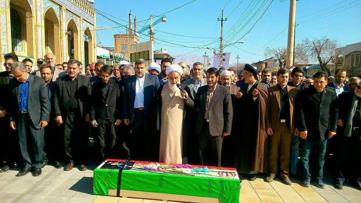 احمد عزیزی در باغ فردوس کرمانشاه به خاک سپرده شد