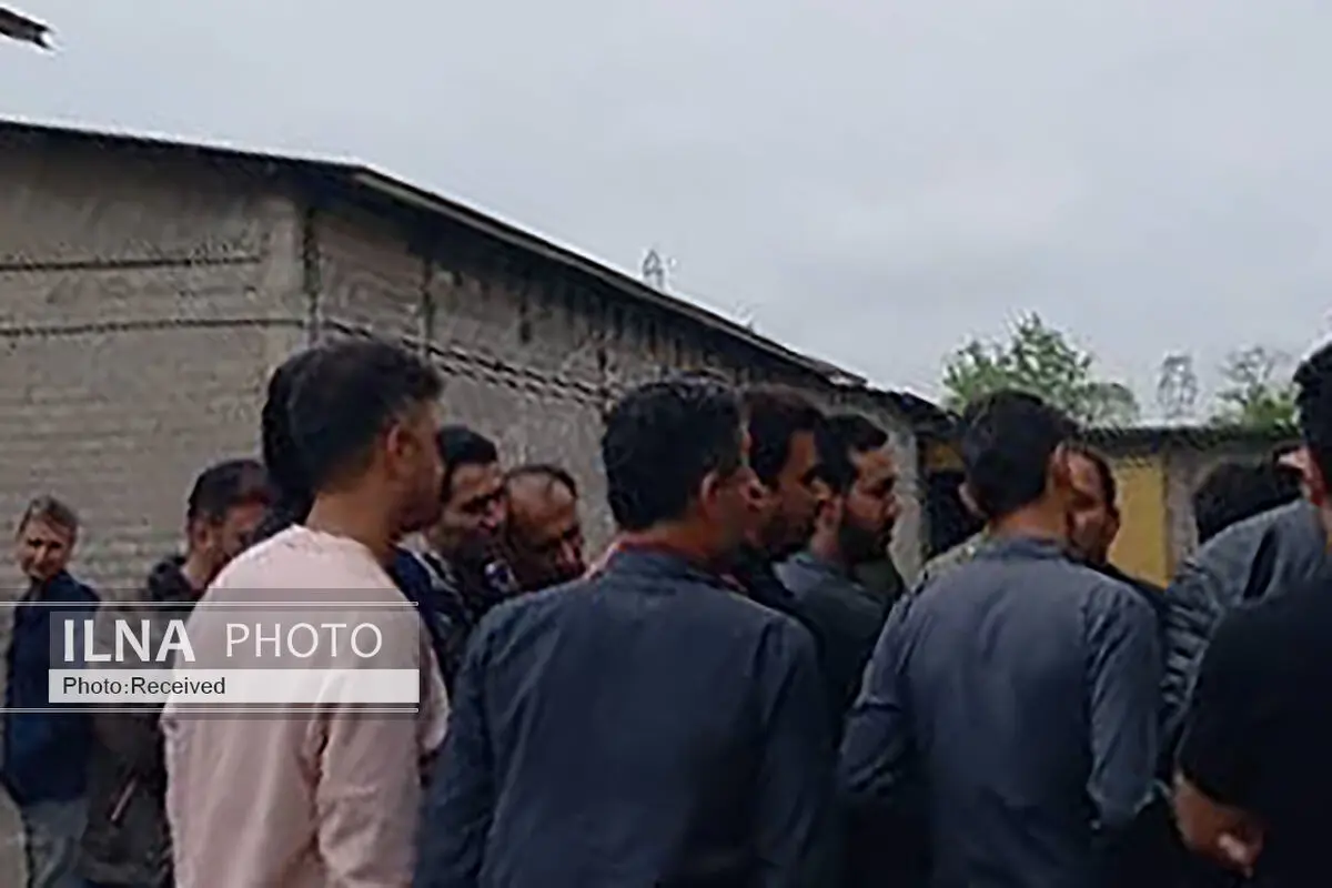 تجمع کارگران «ایران پوپلین رشت»/ حقوق‌ها به موقع پرداخت شود